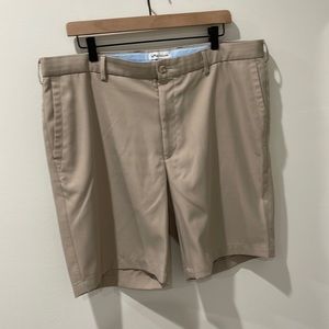 Peter Millar men’s golf shorts size 38
